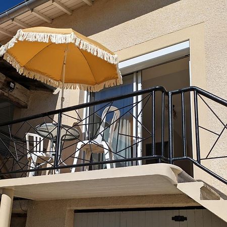 Comme A La Maison Clonas-sur-Vareze Exterior foto