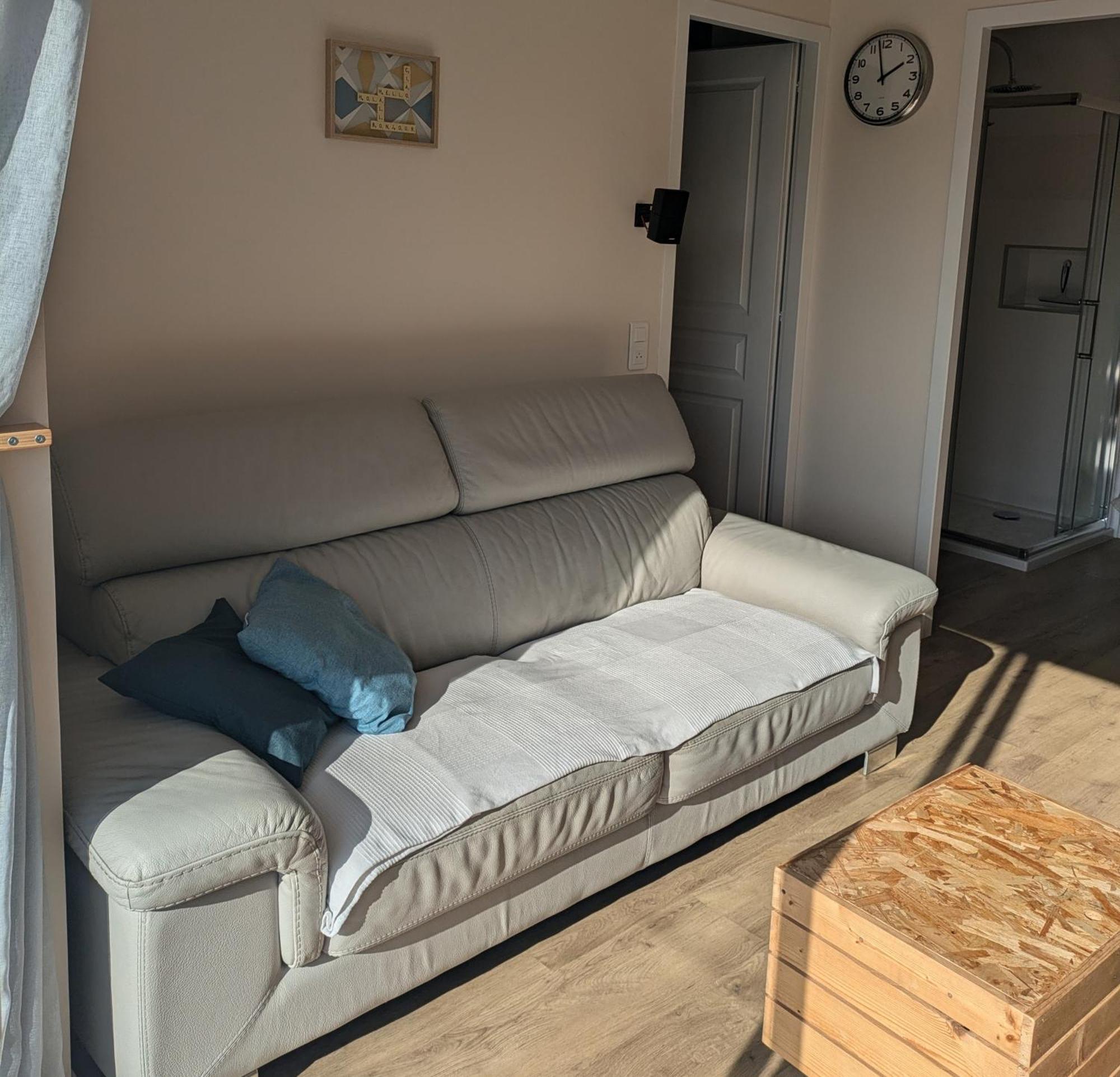 Comme A La Maison Clonas-sur-Vareze Exterior foto